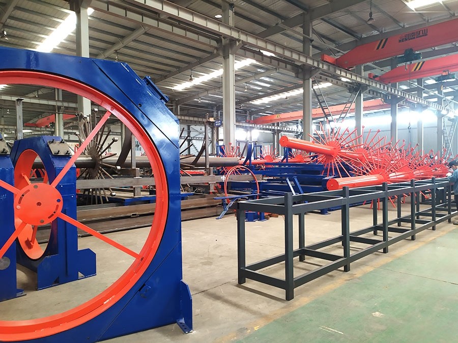 在橋梁施工中，為什么越來越多的人選擇使用鋼筋籠滾焊機(jī)？